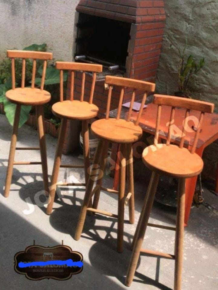 Banqueta com Encosto - 70cm